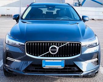 Volvo xc60 Momentum Pro, B4 Awd mild hybrid (D) 