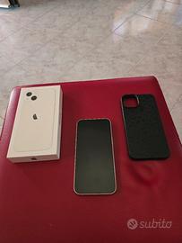 iphone 13 senza righe e capacitá massima al 70%