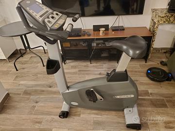 Cyclette e recline bike Matrix