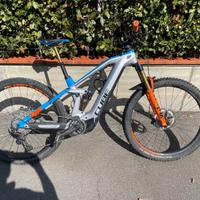 E-bike cube stereo hybrid 140 action team