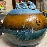 Scultura in ceramica sarda. pesce