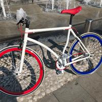Bicicletta a scatto fisso