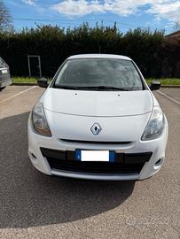 Renault Clio 1.2 - NEOP. - NAV. - 12 MESI DI GARAN