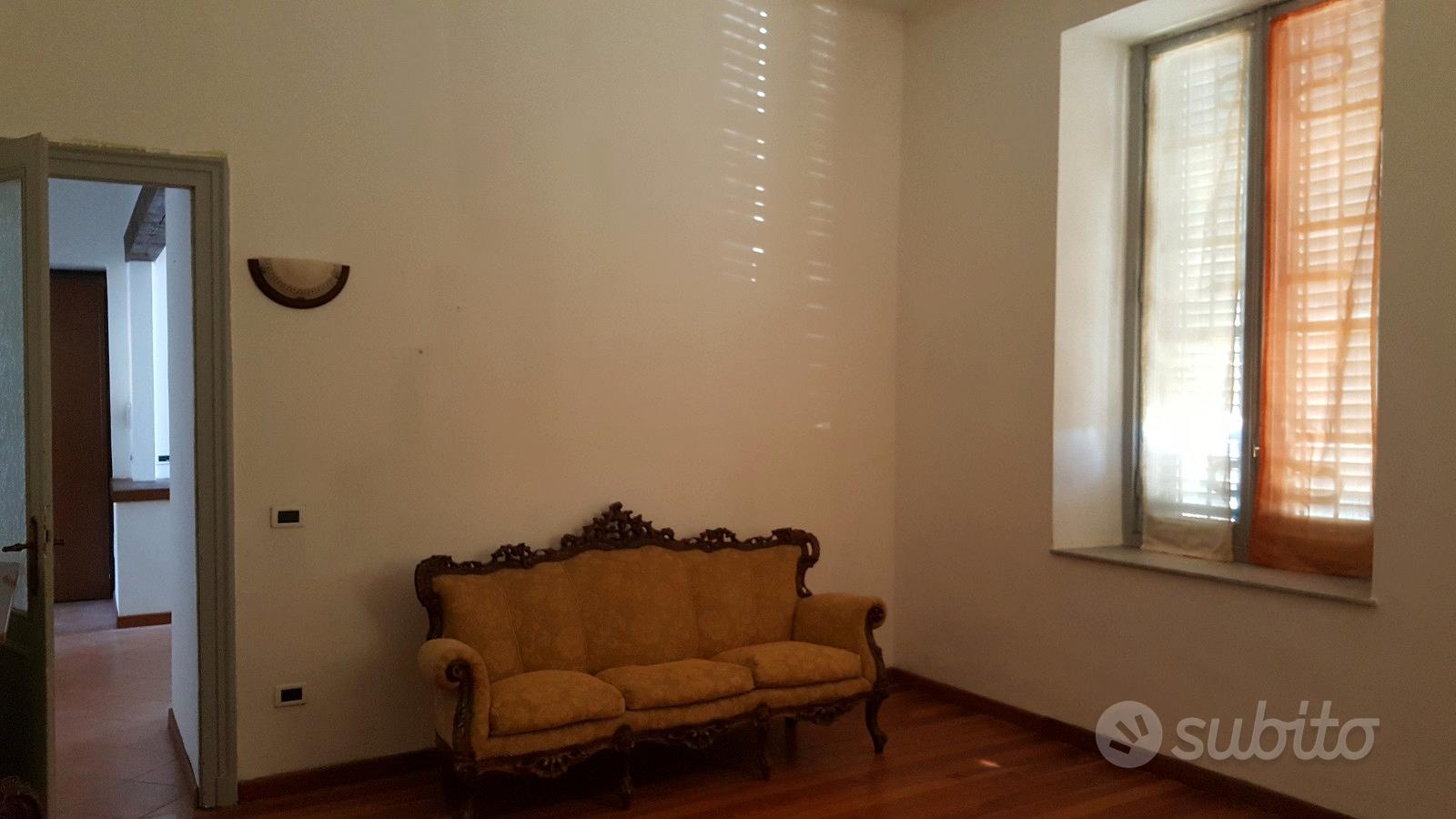 Ampio Appartamento - Vista 5