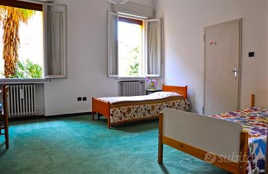 Posto letto a studentessa