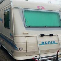 Roulotte Adria 462 PH