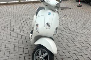 PIAGGIO VESPA ET4 150CC