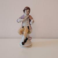 statuina in porcellana