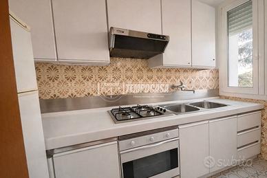 AMPIO 4 LOCALI, PIANO 4 CON ASCENSORE. ECOBONUS E