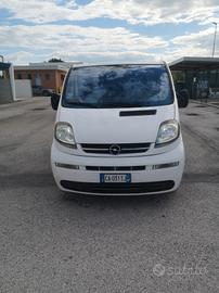 Opel vivaro cdi 1900