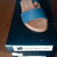 sandali