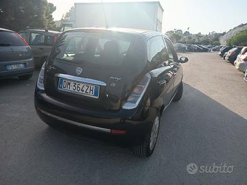 lancia Ypsilon 1.3 Mjt 90 CV 