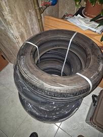 4 gomme 175 65 R14 82T