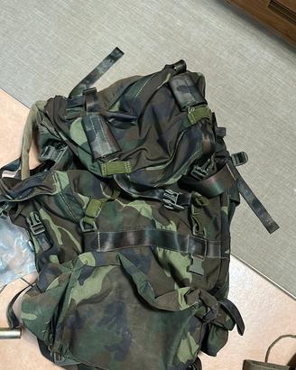 Zaino militare con schienale