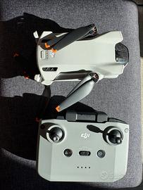 Drone DJI Mini 3  con telecomando e borsa