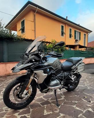 GS 1200