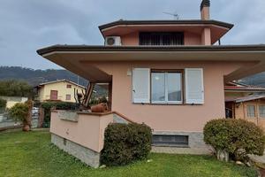 Stiava villa schiera di angolo