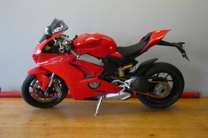 Ducati Panigale V4 BASE