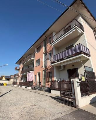 3 LOCALI A BIANZÈ