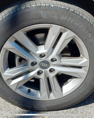 4 cerchi originali Audi + 4 gomme Michelin
