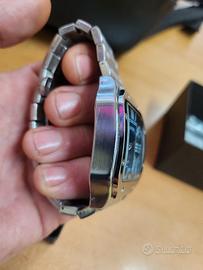 orologio al quarzo....stupendo 