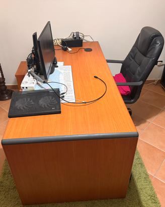 Scrivania rettangolare in legno