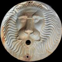 Testa leone in  ghisa per fontana