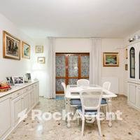 TRILOCALE CON AMPIO GIARDINO TORRE GAIA