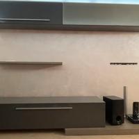 Sala moderna parete attrezzata grigio laccato