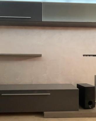 Sala moderna parete attrezzata grigio laccato