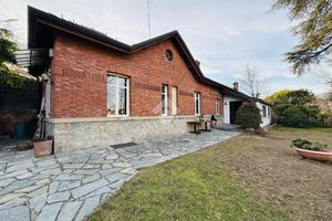 VILLA SINGOLA A RIVOLI