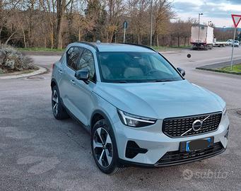 Volvo XC40 Ultra Dark
