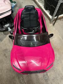 Macchinina elettrica per bambini Audi rosa
