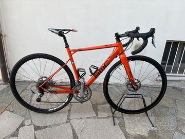 Bici da corsa BMC “Granfondo”