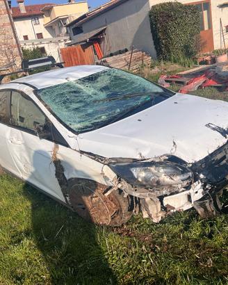 Ford focus dyb 2011 1600 diesel