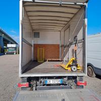 Noleggio furgone con conducente