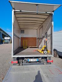 Noleggio furgone con conducente