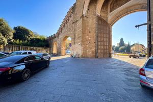 MONOLOCALE A FIRENZE