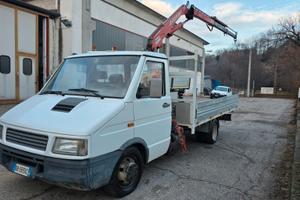 Iveco Turbo Daily 35 10 cassone fisso con gru - 19
