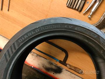 Gomme Pirelli Diablo rosso 4 corsa