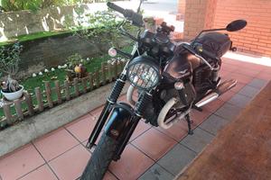 Moto Guzzi V7 + Accessori 2 persone