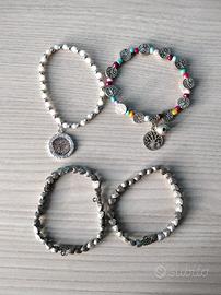 Braccialetto perline e charms