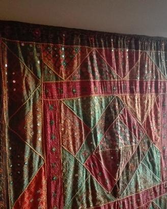 Mezzero indiano ricamato cm.220x190h
