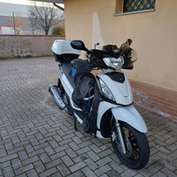 Kymco people 300 gti