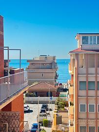 Attico vista mare Ostia