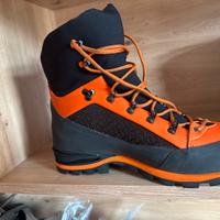 Scarpe da trekking e caccia