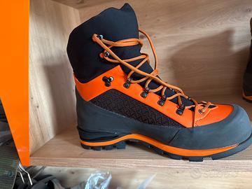 Scarpe da trekking e caccia