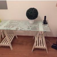 Scrivania Ikea con cavalletti regolabili