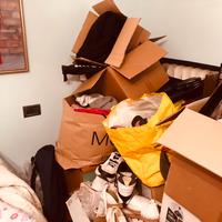 Sto k scarpe e vestiti