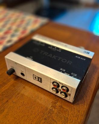 Native Instruments Traktor Scratch A6